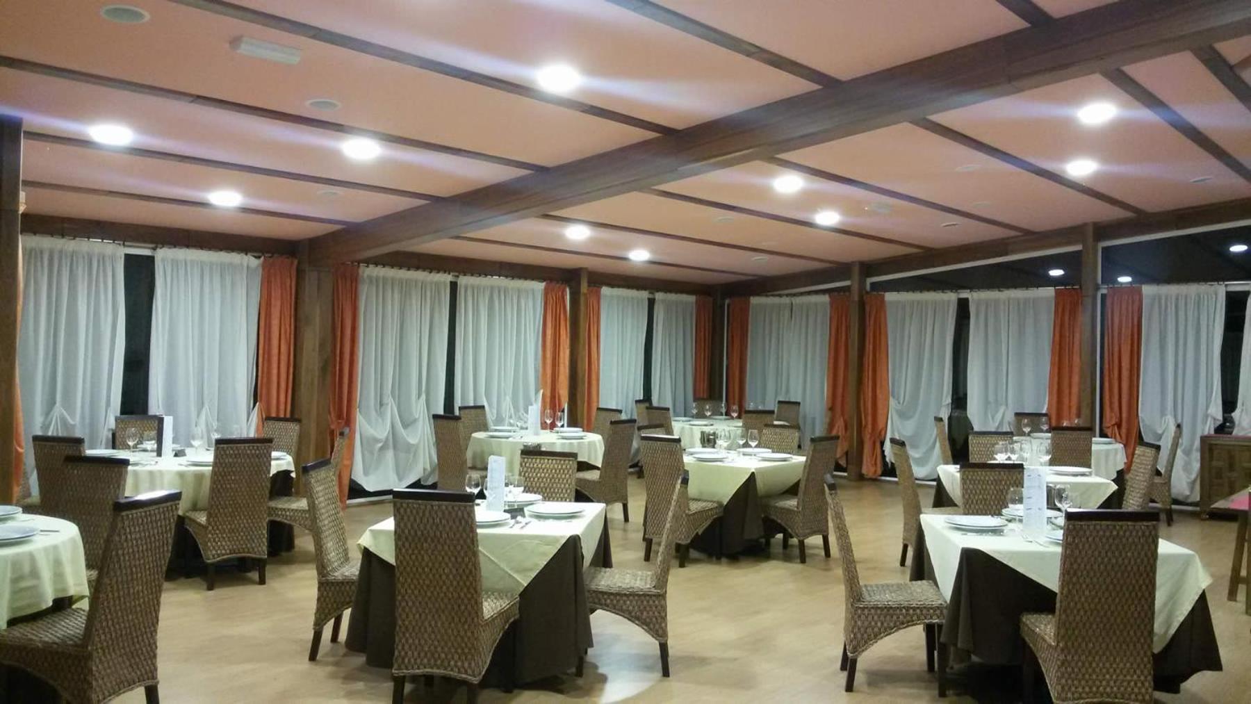 Real Hotel 瓜尔多 外观 照片