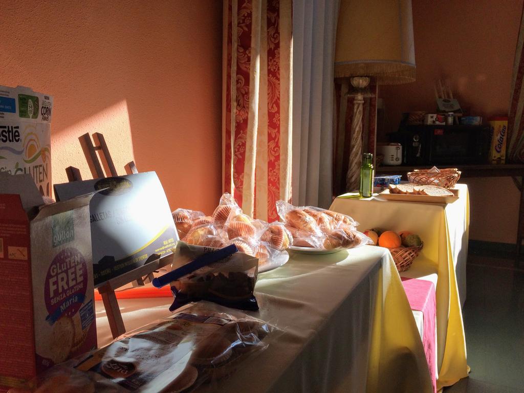Real Hotel 瓜尔多 外观 照片